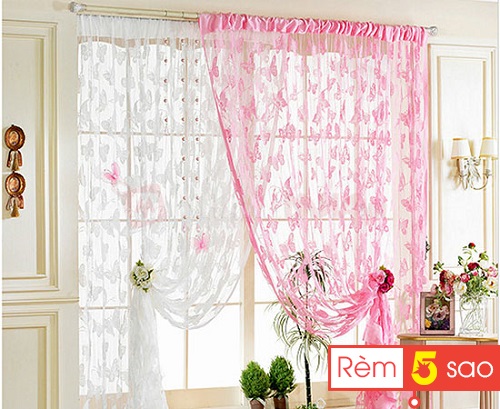 Rèm vải ren mỏng manh, nhẹ nhàng
